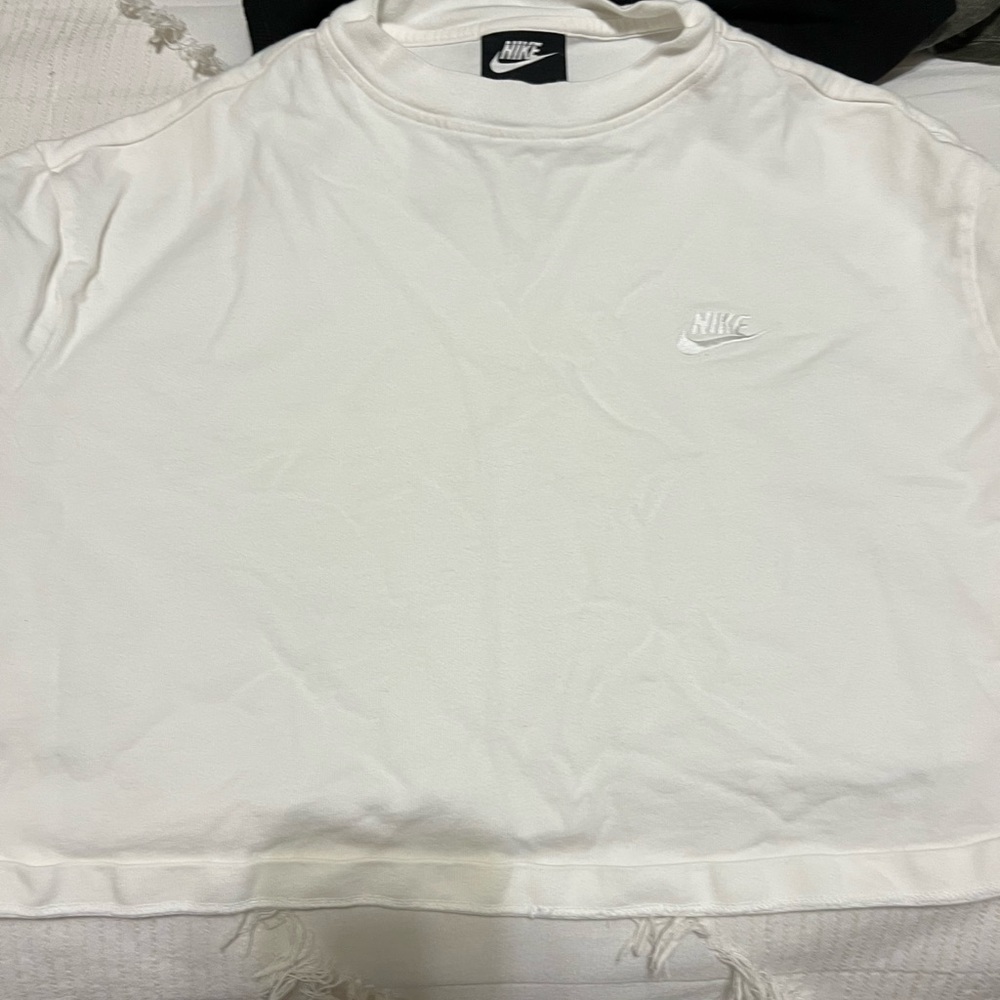 white nike crop top